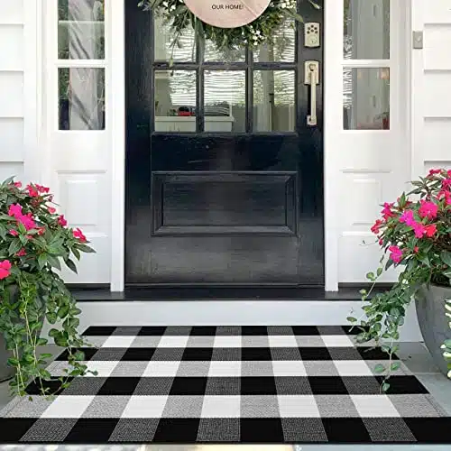 IOHOUZE Cotton Buffalo Plaid Check Rug Outdoor Doormat 27.5 x 43 Inches Washable Woven Outdoor Indoor Welcome Mats for Front Door/Farmhouse/Entryway/Home Entrance black and White Outdoor Rug