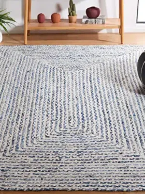 Safavieh Braided Collection Accent Rug – 4′ x 6′, Blue & Ivory, Handmade Farmhouse Cotton, Ideal for High Traffic Areas in Entryway, Living Room, Bedroom (BRD260M)